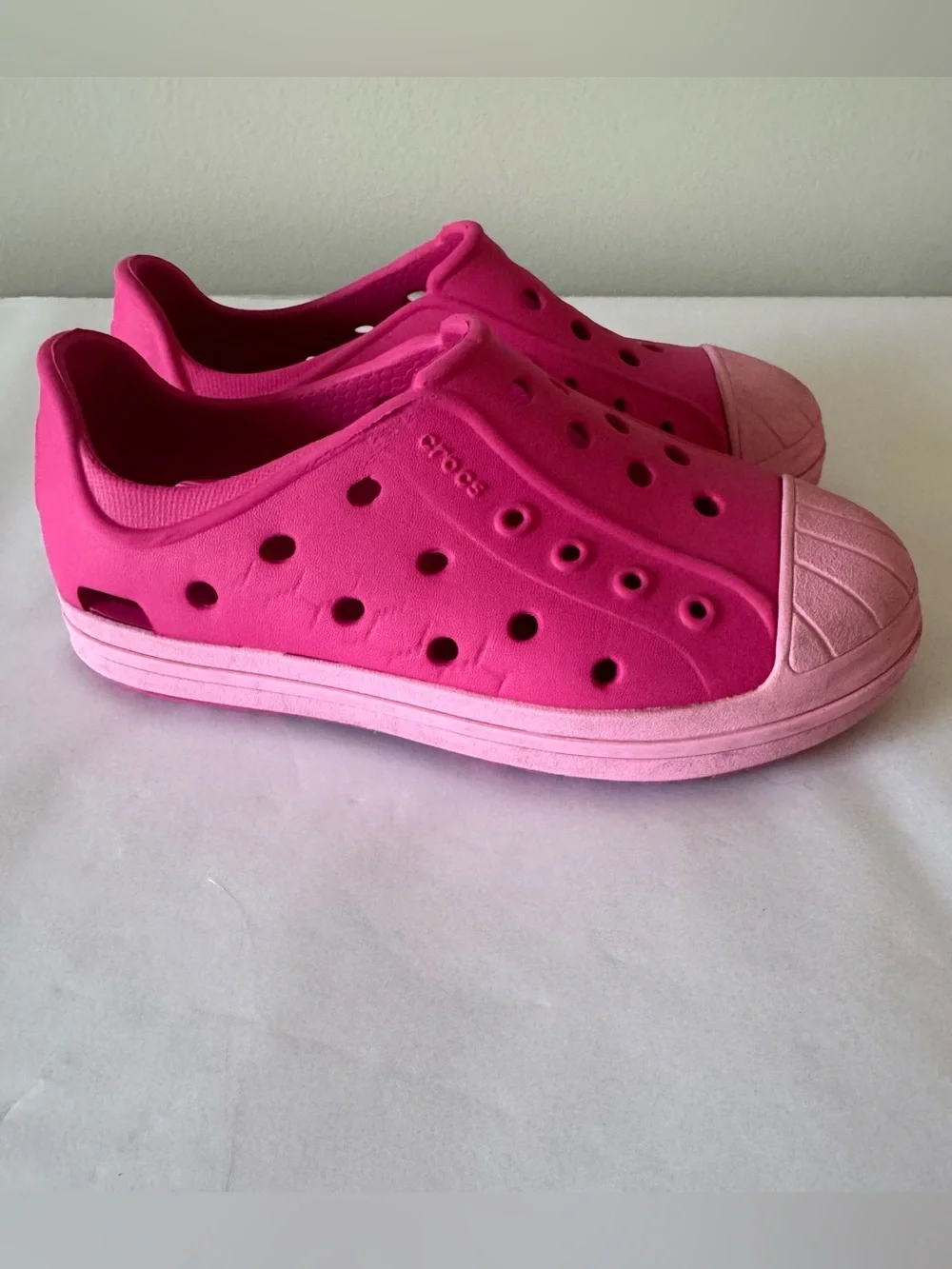 CROCS Size 10 Toddler Girls Pink Slip On Sneakers / Sandals